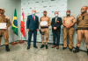 Zé Milton presta homenagem aos policiais Sd Schwanck e Sd Tressoldi por Ato de Bravura