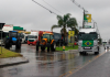 Manifestantes voltam a bloquear parcialmente o trânsito na BR-101 em Maracajá