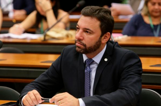 Daniel Freitas decidirá hoje qual seu destino partidário