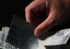 Caixa paga Auxílio Brasil a cadastrados com NIS final 9