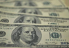 Em uma semana, dólar cai quase 5% e fica abaixo de R$ 5