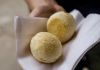 3 receitas de pão de queijo super fáceis
