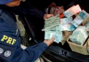 PRF flagra R$ 2,5 milhões em porta-malas de carro: suspeita é de compra de votos
