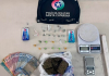 PM prende dois jovens por tráfico de drogas em Araranguá