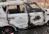 Carro é destruído por incêndio em Passo de Torres
