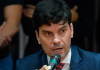 Autor de atentado em Blumenau já tinha sido preso por esfaquear padrasto, o cão da vítima e por outros crimes graves, afirma polícia