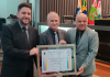 Prefeito Eder Mattos recebe o título de cidadão honorário de Araranguá