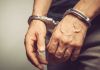 Com mandado de prisão ativo por violação de vulnerável homem é preso pela PM