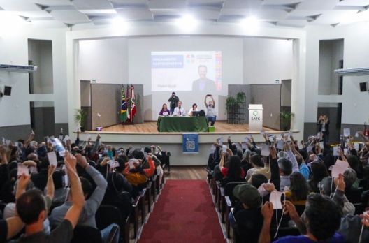 Evento reuniu população da região Sul: Assembleia do Orçamento Participativo garante r...
