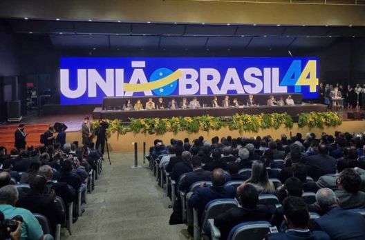 União Brasil consolidado: Partido emergente e solidez eleitoral