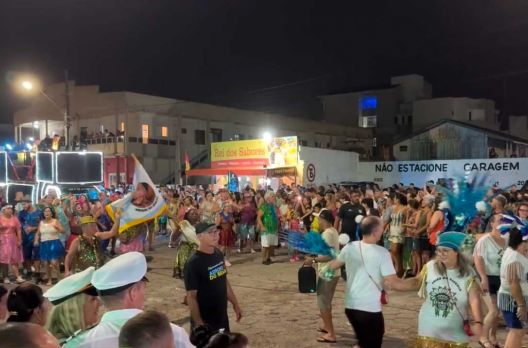 (VIDEO) Carnarroio 2025: evento contou com shows e desfiles no final de semana