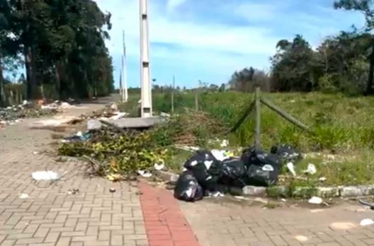 Descarte irregular de lixo: situação causa preocupação nas proximidades do HCON
