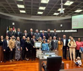 Médica Lorena Rodrigues recebe Título de Cidadania Honorária Araranguaense