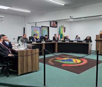 Câmara aprova LDO e alerta sobre transparência 