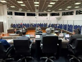 Câmara realiza sessão com foco em inclusão, habitação e políticas voltadas às mulheres