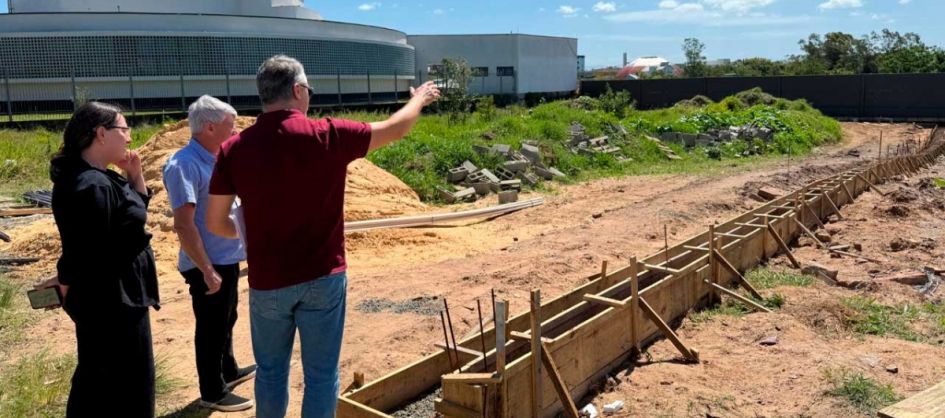 Presidente acompanha vistoria em obra de novo estacionament...