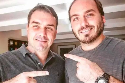 Flávio pode tirar Carlos Bolsonaro de SC 