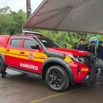 Viatura Auto Resgate é entregue e reforça estrutura do Corpo de Bombeiros Militar em Turvo