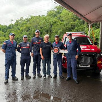 Viatura Auto Resgate é entregue e reforça estrutura do Corpo de Bombeiros Militar em Turvo