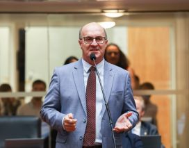 Zé Milton protocola pedido de informações sobre andamento das obras da SC-108