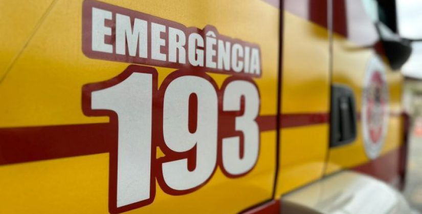 Colisão frontal na BR-101 em Araranguá deixa dois feridos