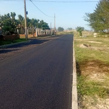Balneário Gaivota começa pavimentação de trecho estratégico da Beira Mar Sul