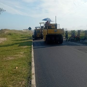 Balneário Gaivota começa pavimentação de trecho estratégico da Beira Mar Sul