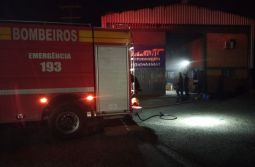 Sequência de incêndios mobiliza bombeiros e deixa área devastada na região Sul de SC