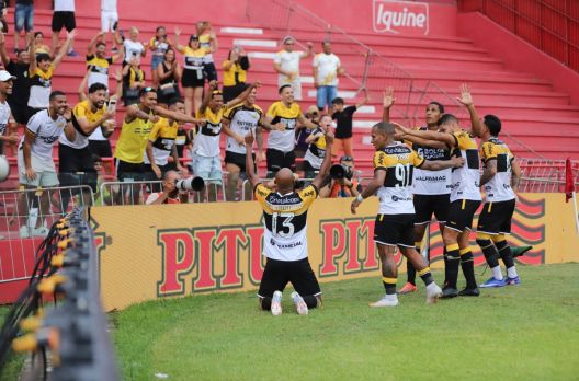 Tigre vence o Náutico nos Aflitos e larga com vitória na Série B