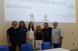 Secretaria de Saúde marca presença em encontro das PICS