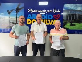 Ordem de serviço é entregue: Rua José Acácio Gomes receberá pavimentação