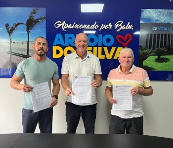 Ordem de serviço é entregue: Rua José Acácio Gomes receberá pavimentação