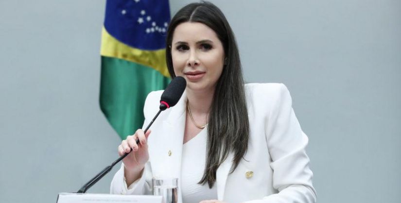 Pesquisa aponta Caroline de Toni na liderança para o Senado em SC