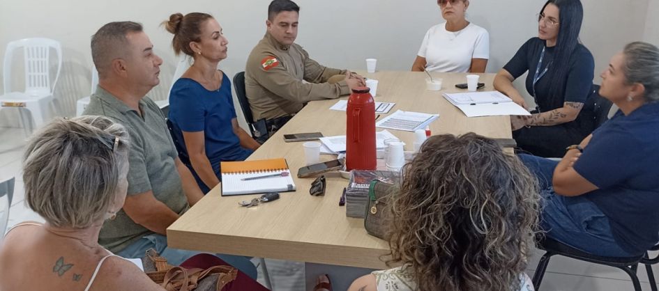 Comitê alinha ações voltadas à população em situação de rua em Araranguá