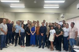 Prefeitos, entidades e Ministério Público se mobilizam por solução para a Lagoa do Som...