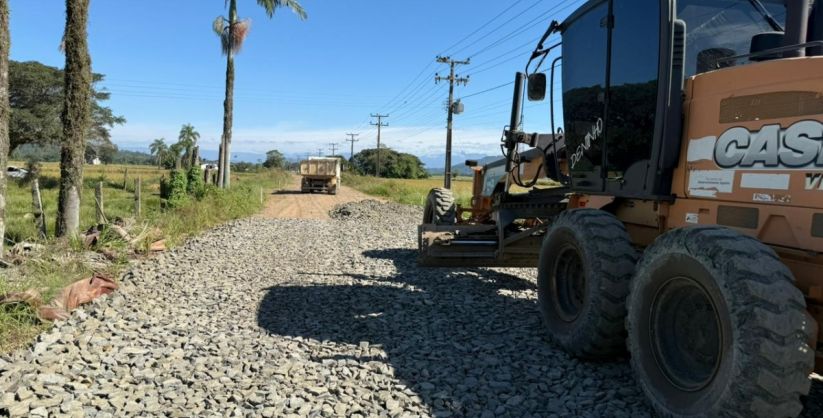 Pavimentação avança na Boca do Pique com investimento de R$ 4 milhões