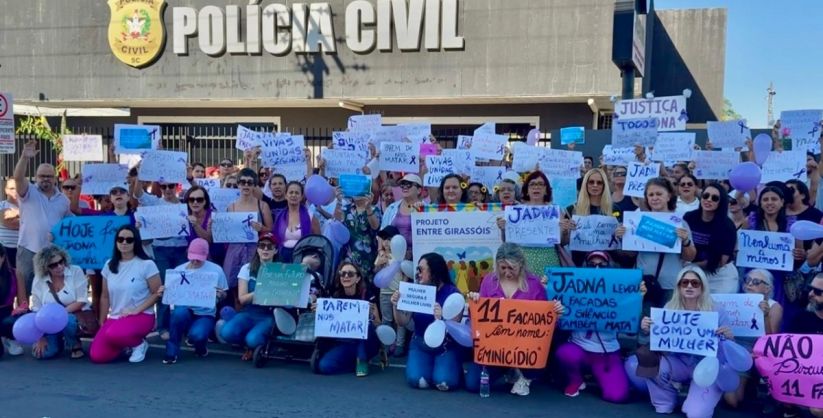 Comunidade de Araranguá se mobiliza em caminhada pelo fim da violência contra a mulher 