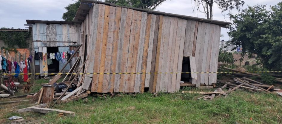 Casa cede durante reforma e deixa mulher ferida em Ararangu...