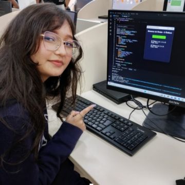 Estudantes de escola de Araranguá criam aplicativos para turismo, transporte e comércio