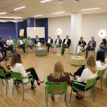 Fórum Internacional de Inovação Social da Abadeus projeta Criciúma como polo de governança e inovação