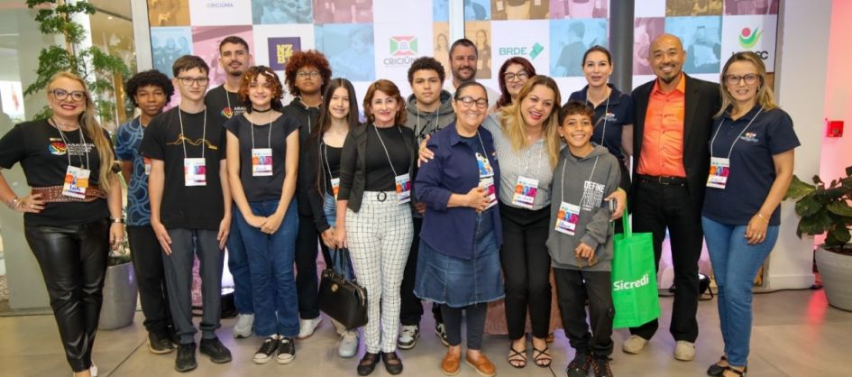 Fórum Internacional de Inovação Social da Abadeus projet...