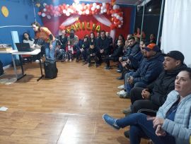 CRAS PROMOVE OFICINA DO PAIF SOBRE MAIO LARANJA