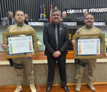 Moção reconhece ato de bravura de policiais em resgate durante incêndio em Araranguá