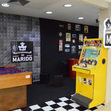 Megaliquidação: Shopping Della inaugura 'estacionamento de marido'