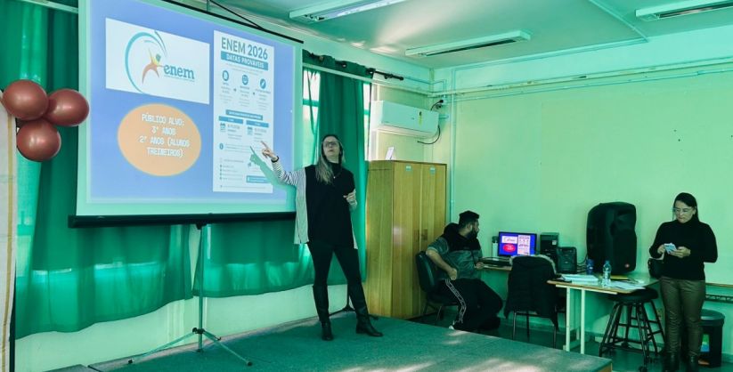 Alunos de Sombrio recebem preparação para o Enem através do projeto Aplica Jovem