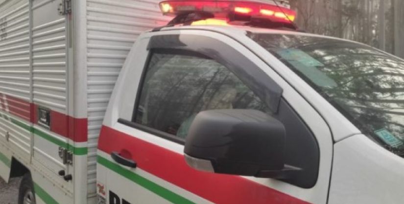 Motorista morre após perder controle do carro e colidir em trevo de acesso às praias em Araranguá