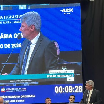 Presidente Paulinho Souza destaca investimentos em Araranguá durante Sessão Itinerante da Alesc