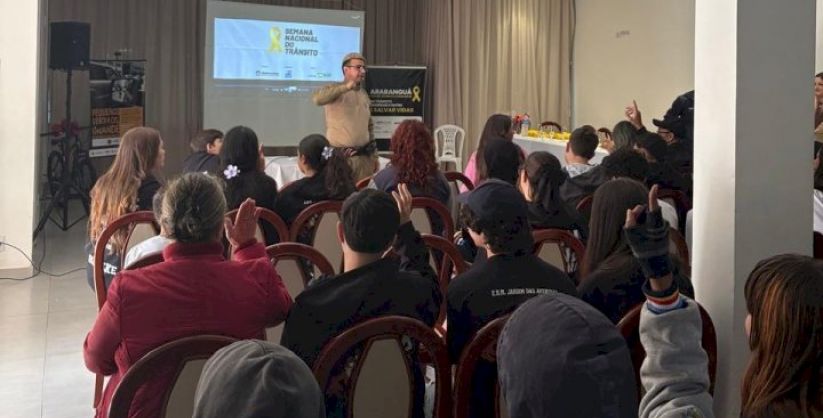 Polícia Militar participa de ação educativa da campanha Maio Amarelo em Araranguá