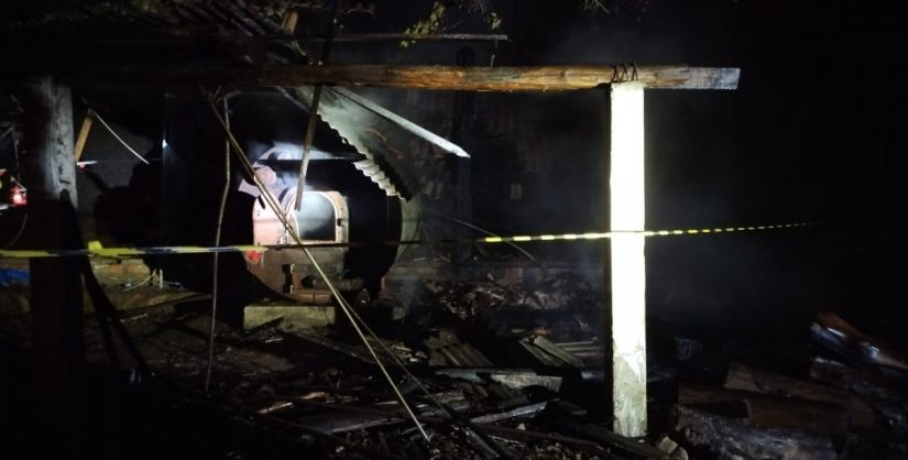 Incêndio atinge aviário em Timbé do Sul durante a madrugada
