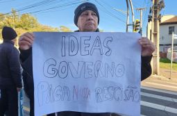 Trabalhadores do Hospital Materno Infantil protestam por pagamento de rescisões e piso da...